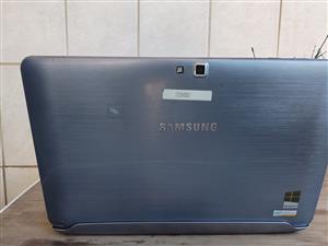 Samsung ATIV Smart PC 500T XE500T1C – 11.6" Touchscreen, 64GB