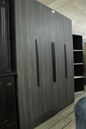BROWN 4DOOR WARDROBE(S067352A)