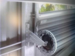 Roller Shutter door: 3M x 3M