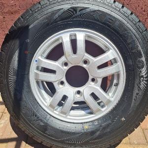 MAHINDRA SCORPIO BRAND NEW 16INCH SINGLE MAG AND TYRE 