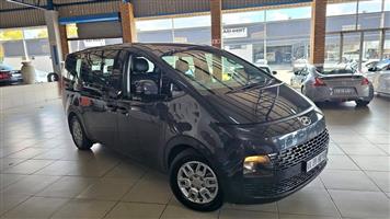 2022 Hyundai staria 2.2D executive auto