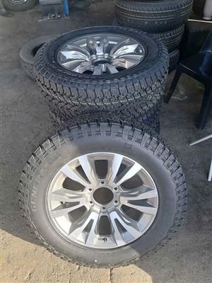 Isuzu 18 Silver(WITH NEW TYRES)