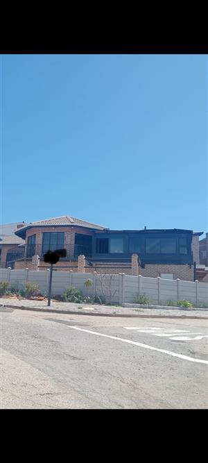 LONG TERM RENTAL - 3BED FAMILY HOME IN WAVECREST, JEFFREYS BAY - WITH PANORAMIC SEA VIEWS