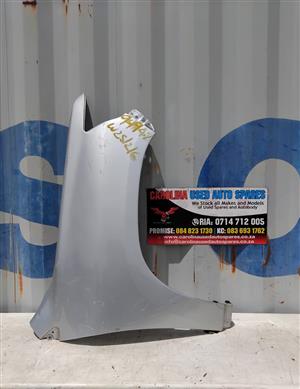 Toyota Land Cruiser Prado right side fender (2015-2020)