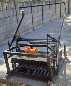 *BRICK MAKING MACHINE FOR SALE*