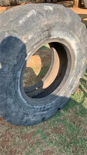 Firestone 17.5-25 Tyres L5 for sale