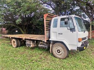Isuzu F8000 Flatdeck