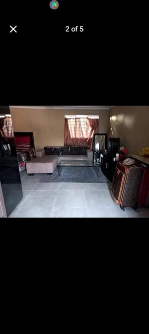 Regents Park cottage to rent