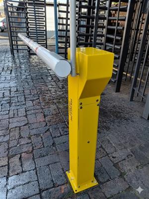 Pinnacle 3 Manual Barrier Gate with Barrier Arm