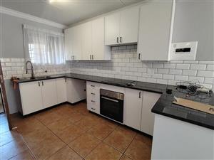 2 Bedroom apartment to let in Clubview, Centurion