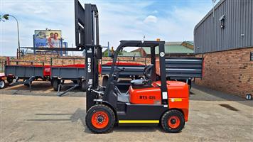 New BTX D25 forklifts