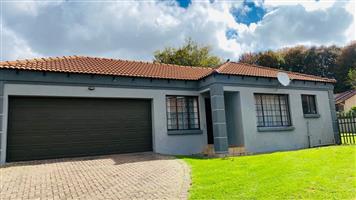 House Rental Monthly in Jackaroo Park