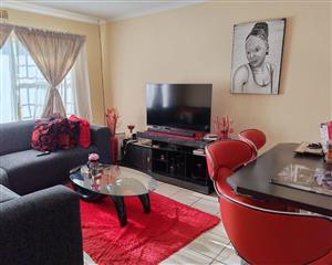 Apartment For Sale in Crystal Park