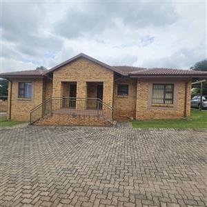 Apartment For Sale in Ferndale