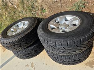 Mazda mags size 15 set tyres 90% firestone