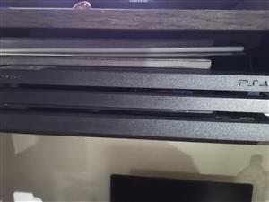Ps4 +1 controller and 5 games 1 terabyte