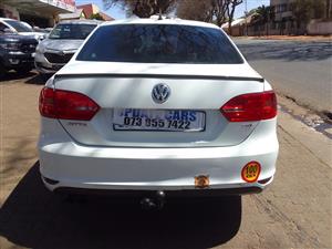 2015 VW JETTA VI 6 1.4 TSI SEDAN MANUAL WHITE  Color petrol 