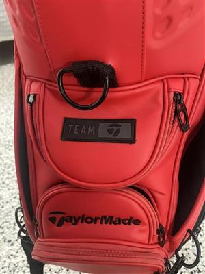 TAYLORMADE STEALTH 2 6-WAY STAFF TOUR BAG