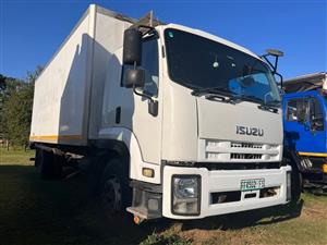 2011 Isuzu FTR850  8 ton with insulated van body