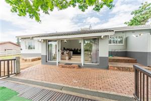 Luxurious Family Home plus Large Office set within a 24-hr CCTV and fully manned-security road!