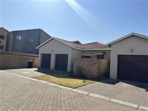 Townhouse Rental Monthly in Brentwood Park