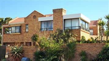 House For Sale in WESTCLIFF