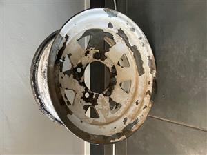 Land rover steel rims