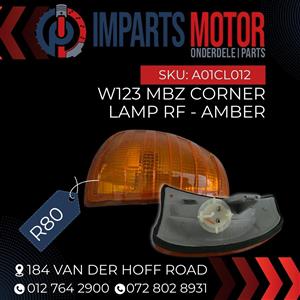 W123 MBZ CORNER LAMP RF (AMBER)