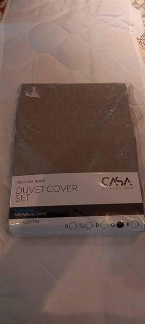Duvet cover sets with pillow covers