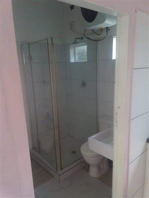 Big bachelor to let in st amant street malvern Johannesburg