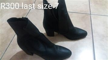 black boot ladies