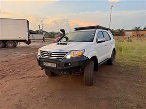 Toyota fortuner 2015 4x4 automatic