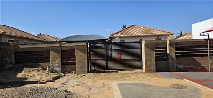 House to rent in Glenway x1