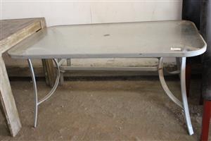 GLASS PATIO TABLE(S066444F)