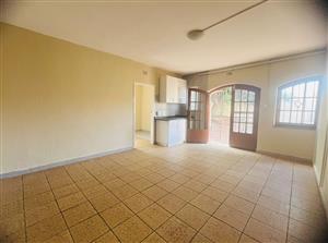 One bedroom cottage with separate living room to rent in Savoy Estate