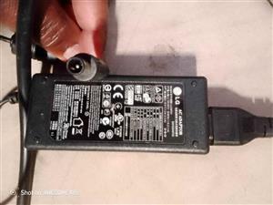 LG 19V ~1,3A Adapter (Monitor & Tablets)