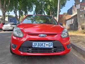 2014 FORD FIGO 1.4 PETROL  MANUAL RED 140000KMS 