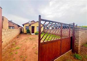 Stunning 3 Bedrooms House To Rent in Soshanguve VV