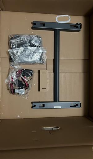 Brand new sealed Sofar solar hybrid inverters 10kw 3- phase  