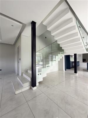 House For Sale in Midstream Ridge