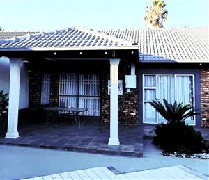Upmarket F Bachelor Flat to Rent in Centurion
