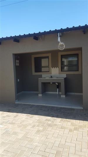 SLOVOVILLE - GARAGE SIZE ROOM with BATHROOM