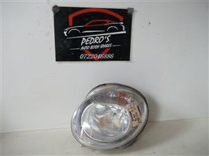 Fiat 500 '15 left headlight