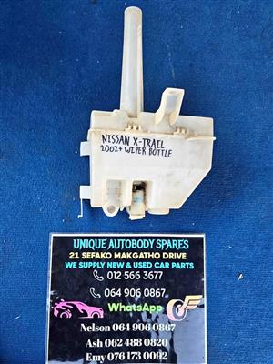 Nissan X-Trail 2002 + Wiper Bottle