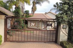 Spacious 8-Bedroom Family Home with Pool & Double Garage – A Rare Gem!