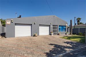 A spacious 3-bedroom house awaits you