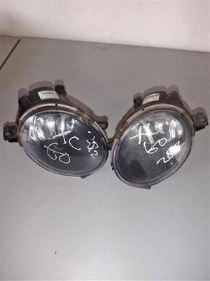 VOLVO XC60 2021 LEFT AND RIGHT FOG LIGHTS FOR SALE (DELIVERY AVAILABLE NATION WIDE)