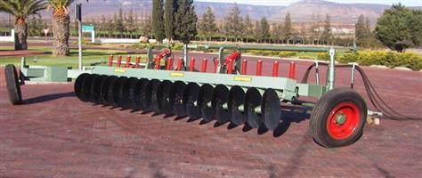 New Erdvark SDP oneway disc ploughs