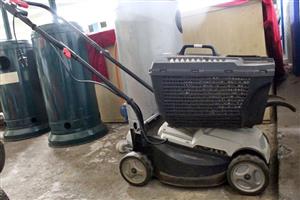 RYOBI RM-1232 LAWNMOWER WITH GRASS COLLECTOR S066780A