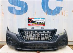 Peugeot Landtrek (professional) complete front bumper (restored)